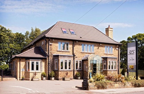 Lepton Hotel | 315 Bar and Restaurant