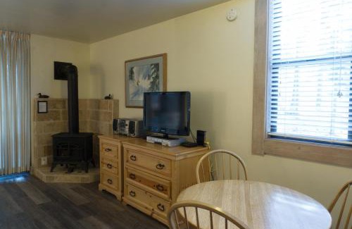 Truckee Apartment | 3159 Aspen Grove