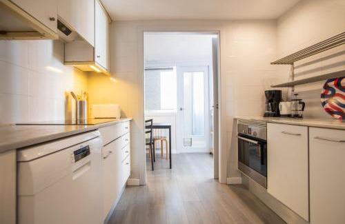 La Vila Olimpica del Poblenou Apartment | 31TILB1041 Magnific Apartment in Villa Olímpica