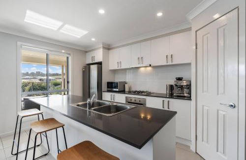 Nangkita House | 32 Blanche Pde Hindmarsh Island - No Linen Included