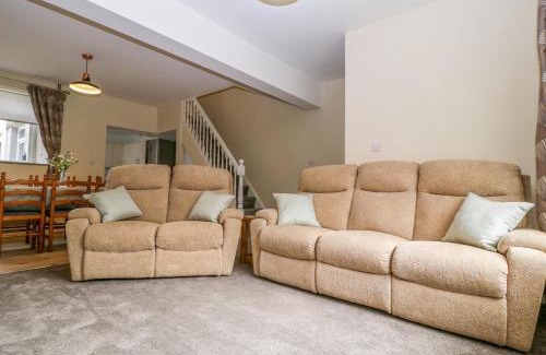 Maesteg House | 32 Bridgend Road