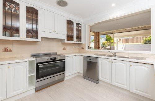 Forster House | 32 Daphne Street