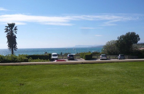 Six-Fours-les-Plages Apartment | 32 m² Apartment ∙ 2 bedrooms ∙ 4 guests