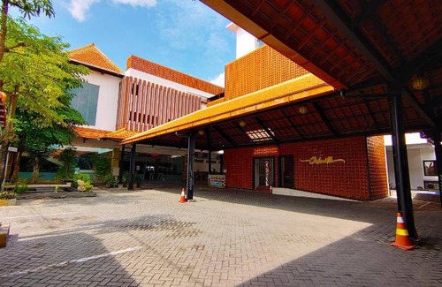 Pamekasan Hotel | 32 m² Hotel ∙ 10 guests