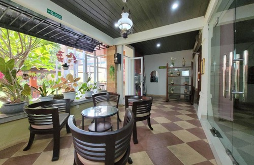 Ponorogo Hotel | 32 m² Hotel ∙ 4 guests