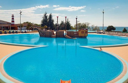Karigador Resort | 32 m² Resort ∙ 2 bedrooms ∙ 6 guests
