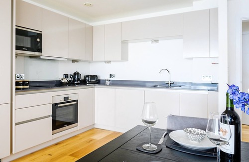Lusty Glaze Apartment | 32 ONE Lusty Glaze - Apartment with breath taking sea and coastal views, lift, car parking