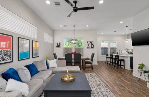 Northside House | 320) Perfect for a girls trip