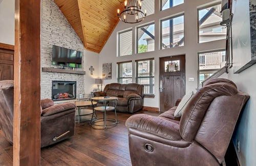 Indian Point Cottage | 323 m² Cabin ∙ 7 bedrooms ∙ 21 guests