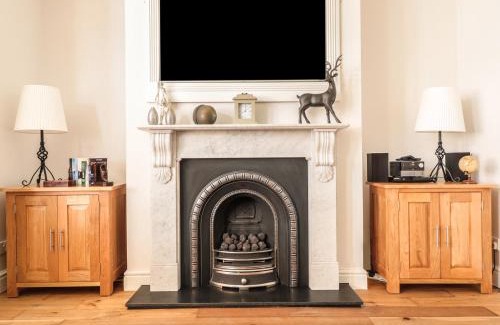 Upper Town House | 33 Crescent Gardens
