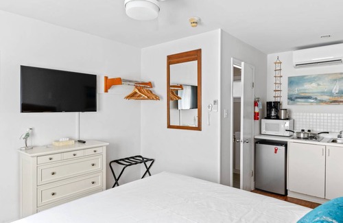 Hampton Bays Cabin | 33 m² Private room ∙ 2 guests