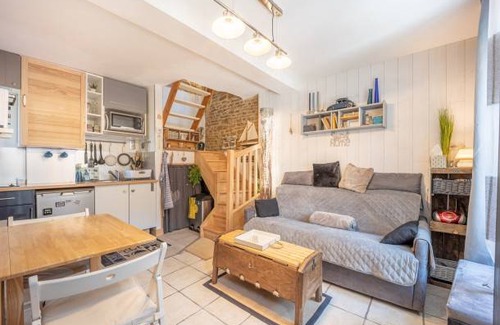Saint-Regnobert-de-la-Cote-de-Nacre House | 34 m² House ∙ 2 bedrooms ∙ 3 guests