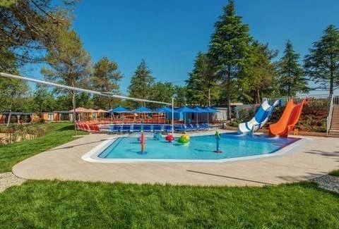 Lanterna RV Rental | 34 m² Mobile home ∙ 2 bedrooms ∙ 5 guests