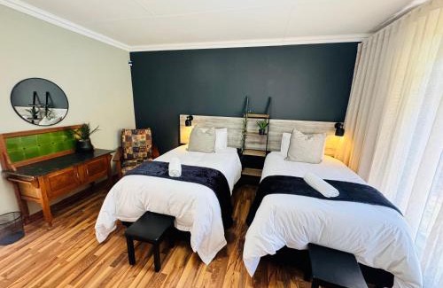Flora Park House | 34 Saligna st - 6 Guests Self Catering