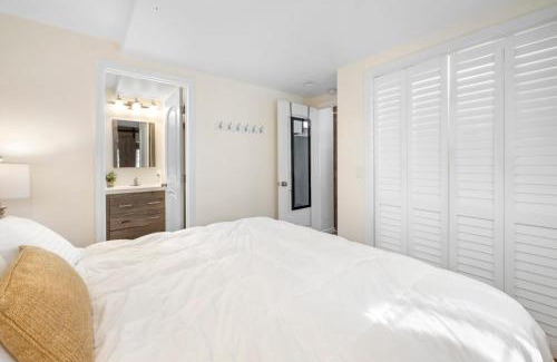 Avalon House | 341E 341 Eucalyptus
