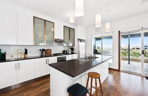 Nangkita House | 35 Blanche Parade, Hindmarsh Island