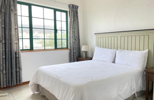 Port Alfred Apartment | 35 Settler Sands Beachfront Accommodation River and Sea View