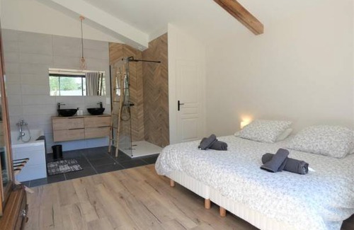 Saint-Lon-les-Mines House | 350 m² House ∙ 7 bedrooms ∙ 15 guests