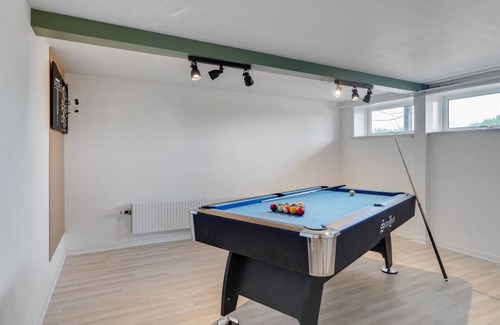 Fur House | 350 m² House ∙ 5 bedrooms ∙ 10 guests