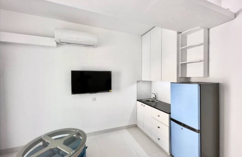 Dhaka Apartment | 350sqft,5 Deluxe Apartment w/Pool, Gym & Movie Theater