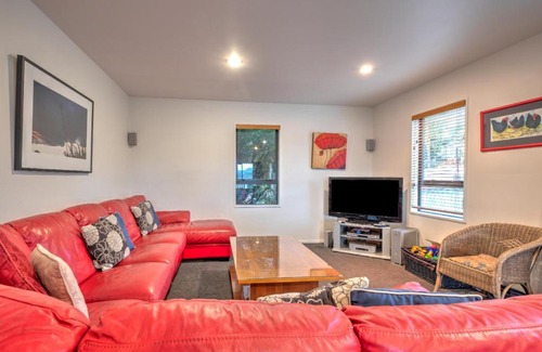 Hanmer Springs House | 35b Denby Place
