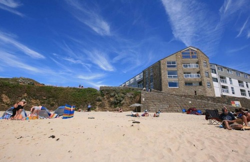St Ives House | 36 St Nicholas Court