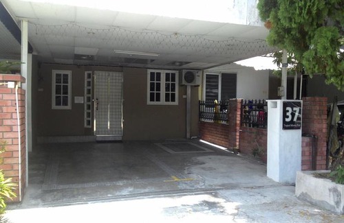 Bayan Lepas House | 37 First Island