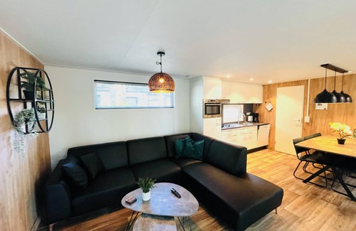 Municipality of Geldrop-Mierlo Ski Chalet | 37 m² Chalet ∙ 3 bedrooms ∙ 6 guests