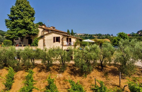 Scandicci Other | 370 m² Accommodation ∙ 6 bedrooms ∙ 16 guests