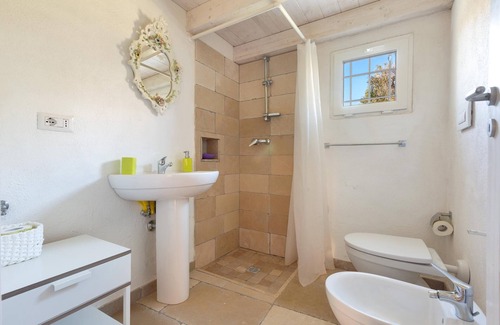 Carovigno Cottage | 3746 Trullo Mandorlo by BarbarHouse