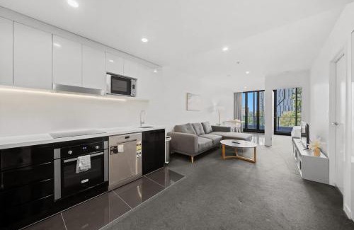 Toowong Apartment | 38 High St - Premium Executive in Heart of Toowong