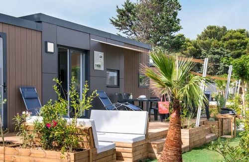 Les Cabanes de Fleury Other | 38 m² Accommodation ∙ 3 bedrooms ∙ 6 guests