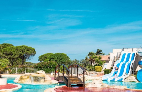 Les Cabanes de Fleury Other | 38 m² Accommodation ∙ 3 bedrooms ∙ 6 guests