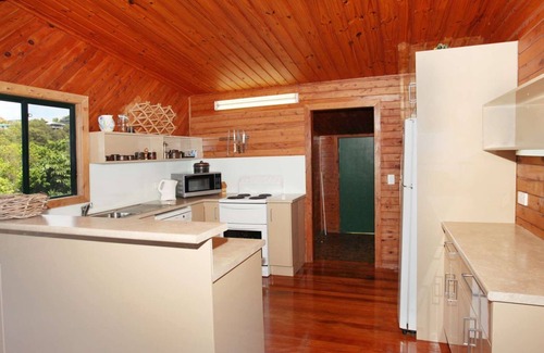 Coolum Beach House | 38 Pacific Terrace, Coolum Beach