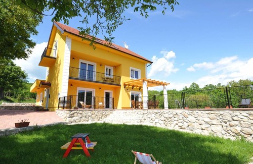 Trilj Villa | 380 m² Villa ∙ 5 bedrooms ∙ 10 guests