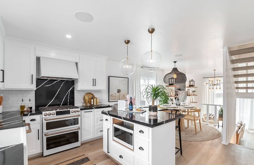 Downtown Monterey Condo | 3854 La Playa - Oceanfront Condo Near Wharf, Pool