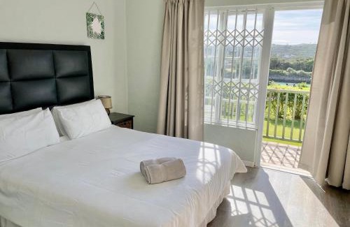 Port Alfred Apartment | 39 Settler Sands Beachfront Accommodation Sea and River View