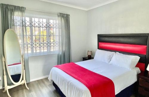 Port Alfred Apartment | 39 Settler Sands Beachfront Accommodation Sea and River View