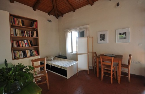 Gialtra House | 39 Steps to the Sea