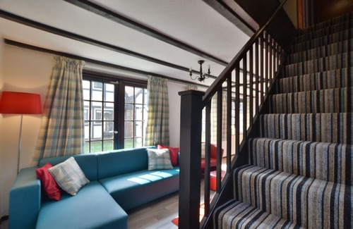 Saint Erth Praze Cottage | 39 Tudor Court, Tolroy Manor
