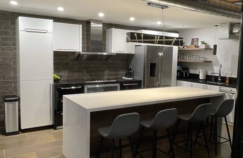 Mesa House | 3b/2b "Beadle Box" Architectural Loft w/Doghouse + Golf