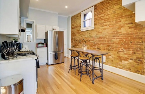 North Capitol Street House | 3BD Classic Victorian in Downtown DC