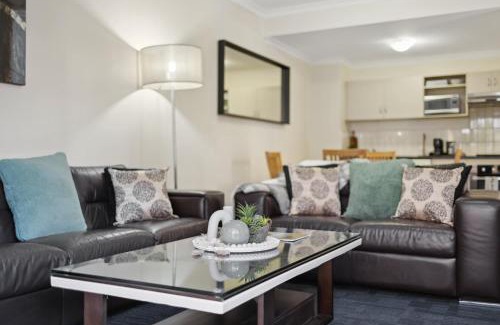 Northbridge Apartment | 3BDR 2BTH 1PRK - Northbridge Townhouse