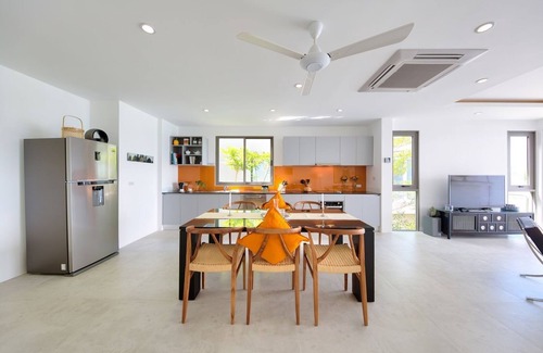 Moo 5 Villa | 3BDR Family&Friends Private Villa Infinity Pool Oceanview 5min Walk to the Beach