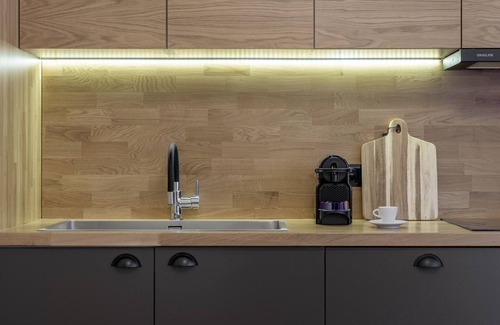 Plaka Apartment | 3Bdr Modern Design & Bright Interiors in Plaka
