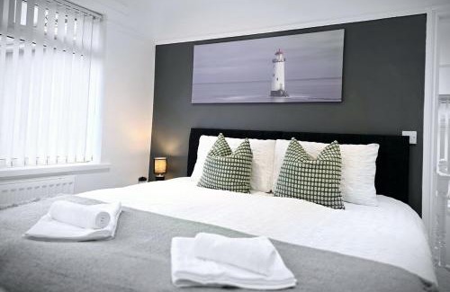 Liverpool Apartment | 3BR 1BA Liverpool Home Sleeps 8 w DrivewayParking
