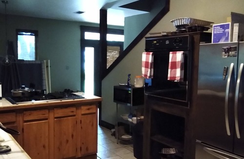 Montview Harbor House | 3BR 2.5Bath at Lake Travis
