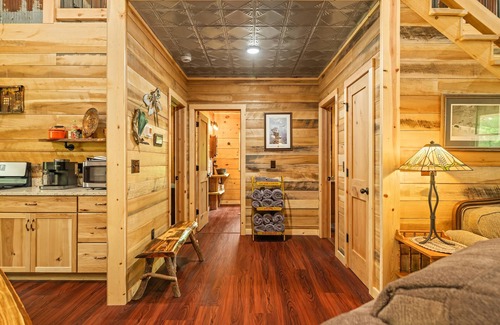 Gnaw Bone House | 3BR, 2 BA Log Cabin