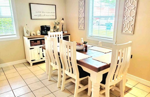 Leesville House | 3BR/2B in the heart of Leesville, Southern Comfort