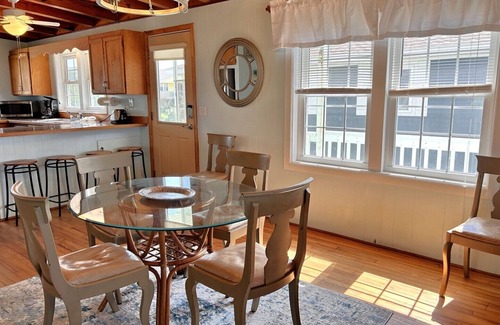 Long Beach House | 3BR/2BA - Ocean Front, Dog Friendly, Beach Steps Away, Sleeps 8